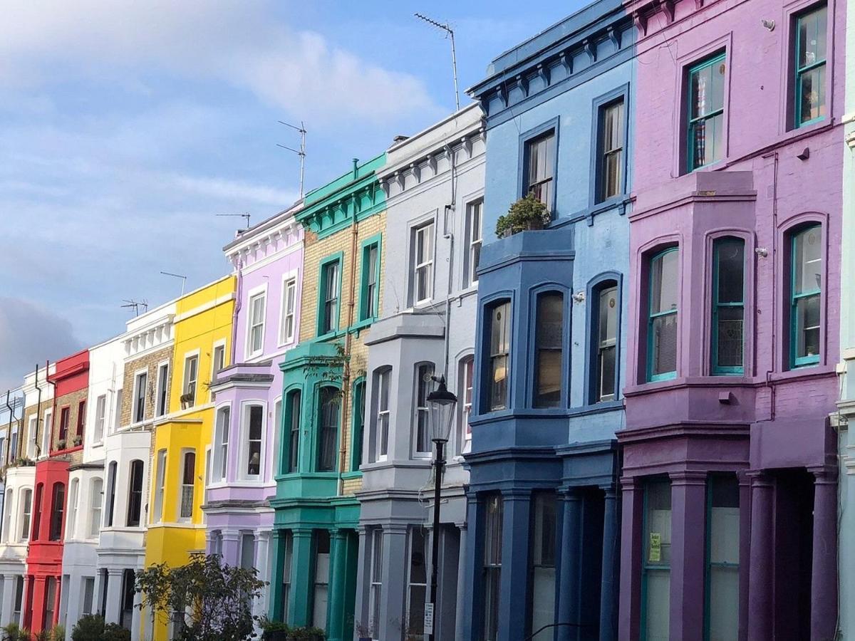 Notting Hill Next Door Bedroom In The Share Flat 런던 외부 사진